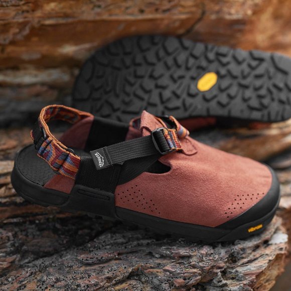 Bedrock Sandals Mountain Clog | Size 6 - Picture 4 of 5